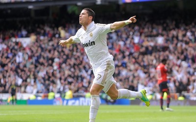 正大体育快讯-赫伊别尔训练中加练射门被拍